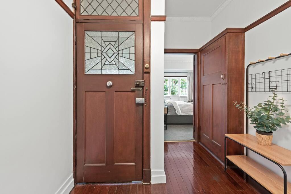 Art Deco In Ascot! ~ 2 Bed / 1 Bath / 1 Car Lägenhet Brisbane Exteriör bild