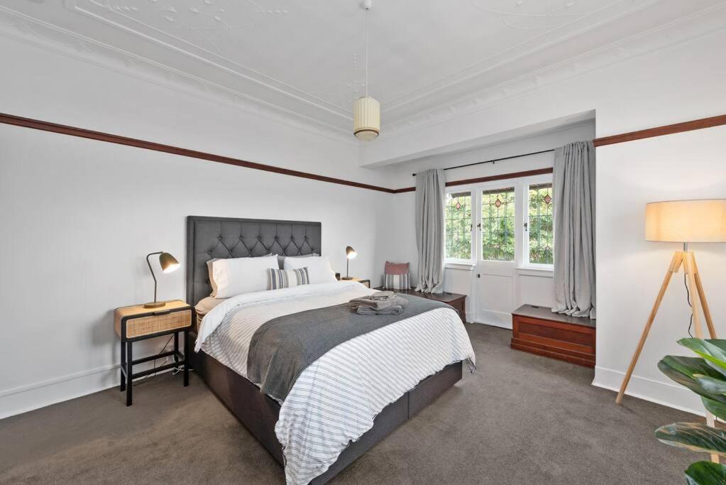 Art Deco In Ascot! ~ 2 Bed / 1 Bath / 1 Car Lägenhet Brisbane Exteriör bild